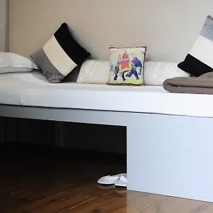 Sams Snooze At My Space インド